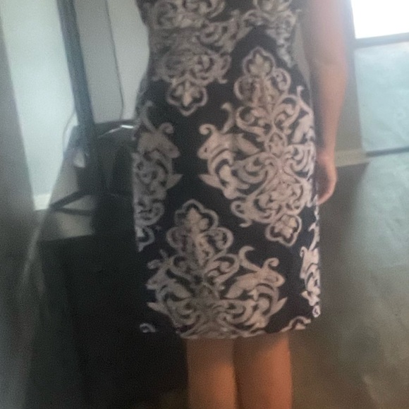 Ariana by Howards navy/white knee length dress. Size L/XL. - Picture 10 of 10